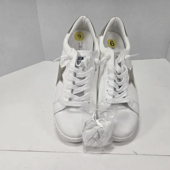 Vintage Havana Carla White Sneakers with Gold Star & Extra Laces Women's Size 9 - Picture 5 of 12